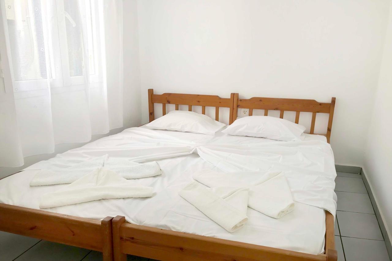 Katerina Beach Rooms Андрос Екстер'єр фото