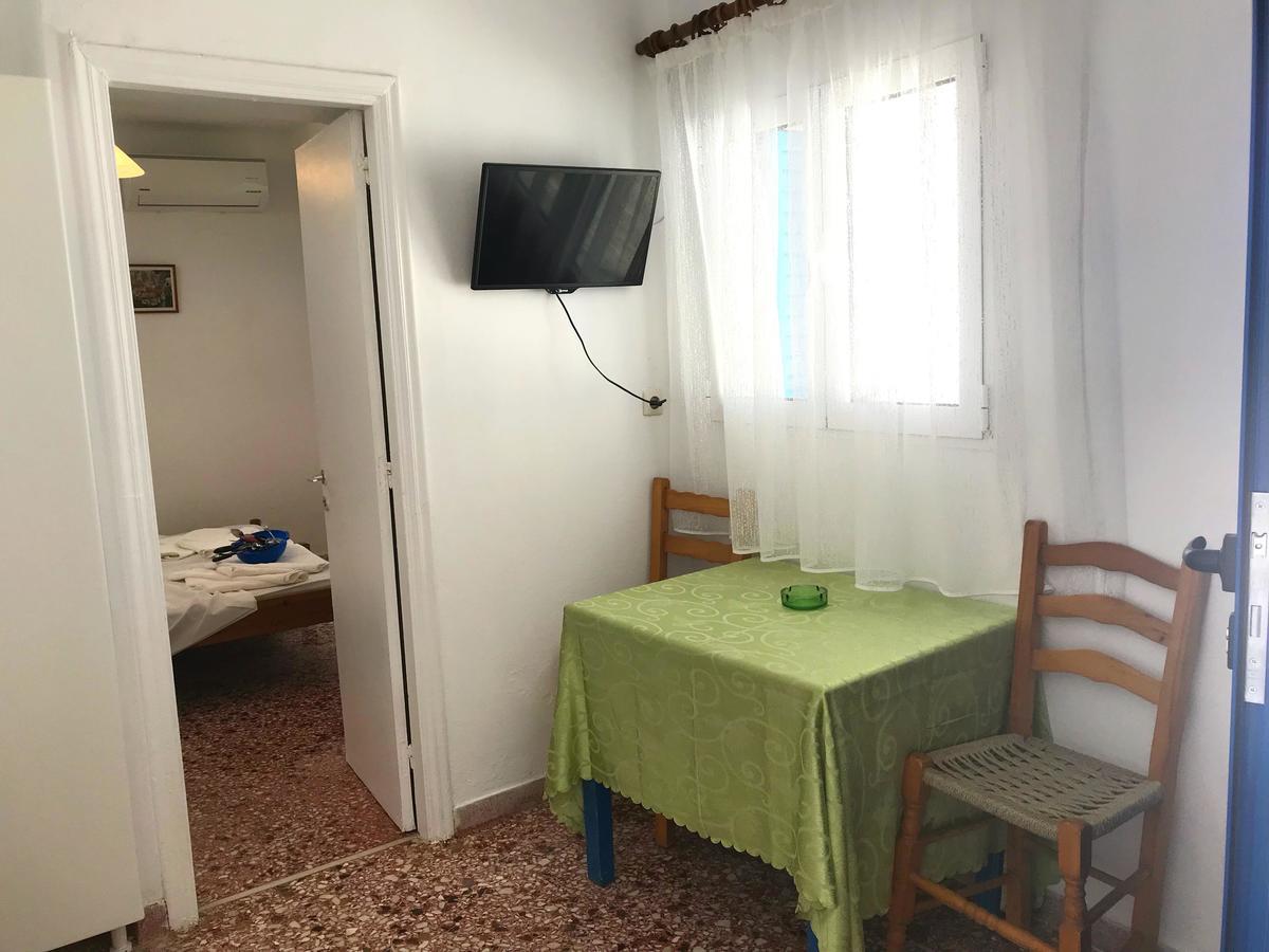 Katerina Beach Rooms Андрос Екстер'єр фото