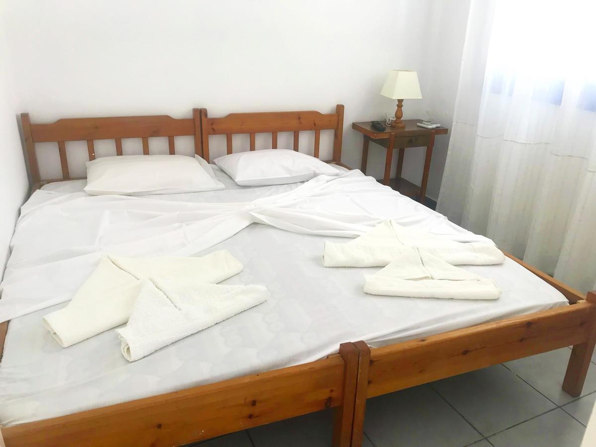 Katerina Beach Rooms Андрос Екстер'єр фото